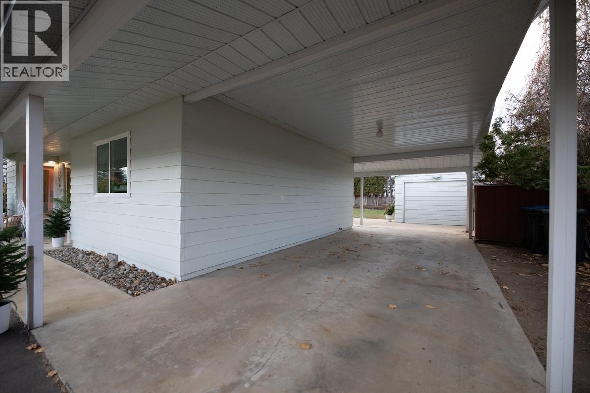  5214 Nixon Road, Summerland