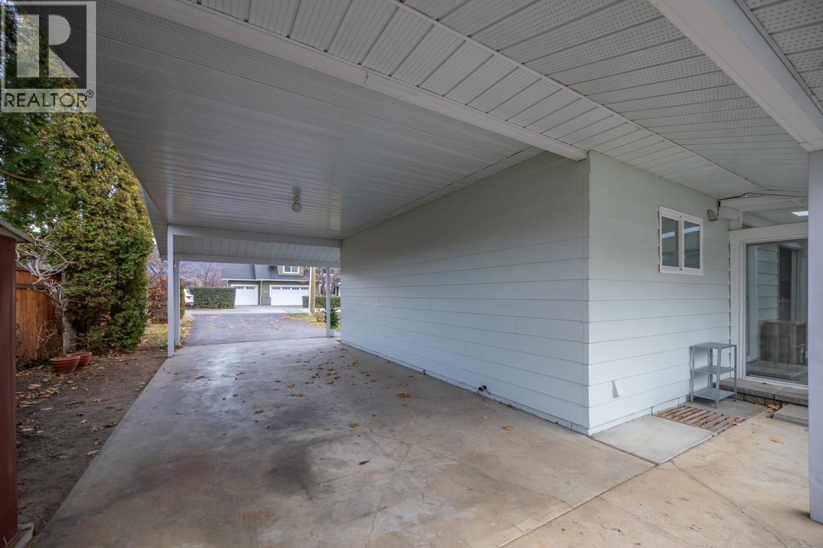  5214 Nixon Road, Summerland