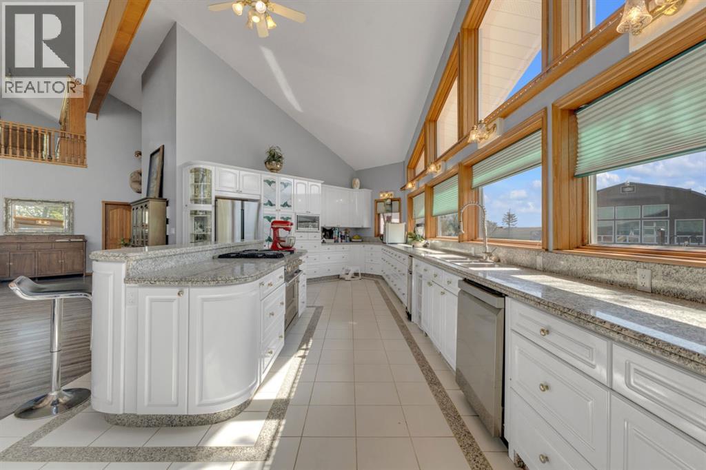 Listing photo – 311037 Range Road 220, Rural Kneehill County