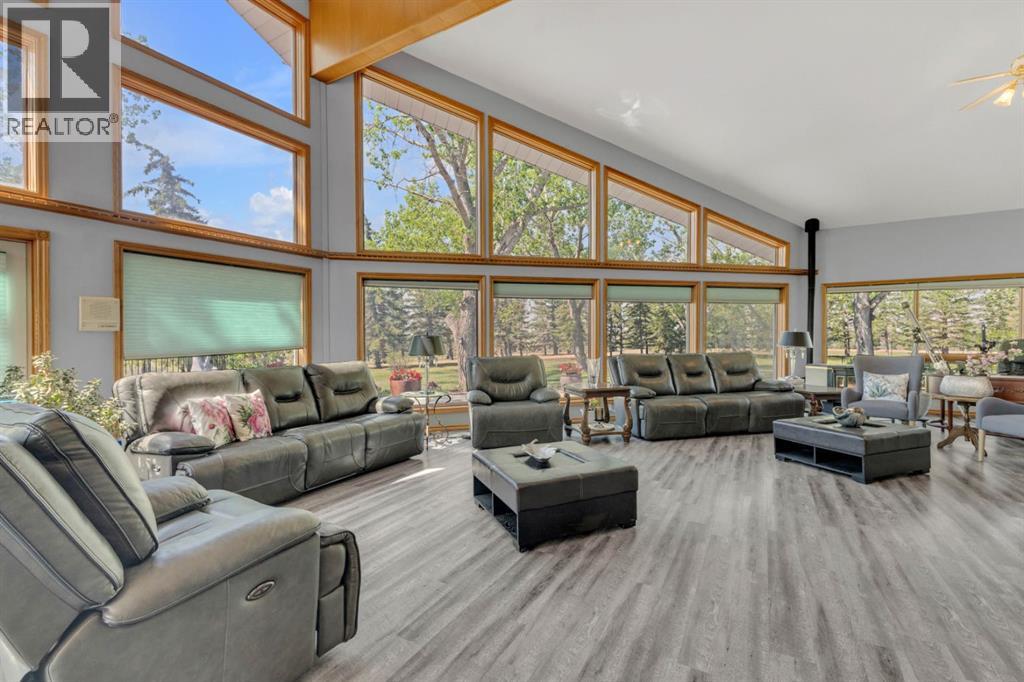 Listing photo – 311037 Range Road 220, Rural Kneehill County