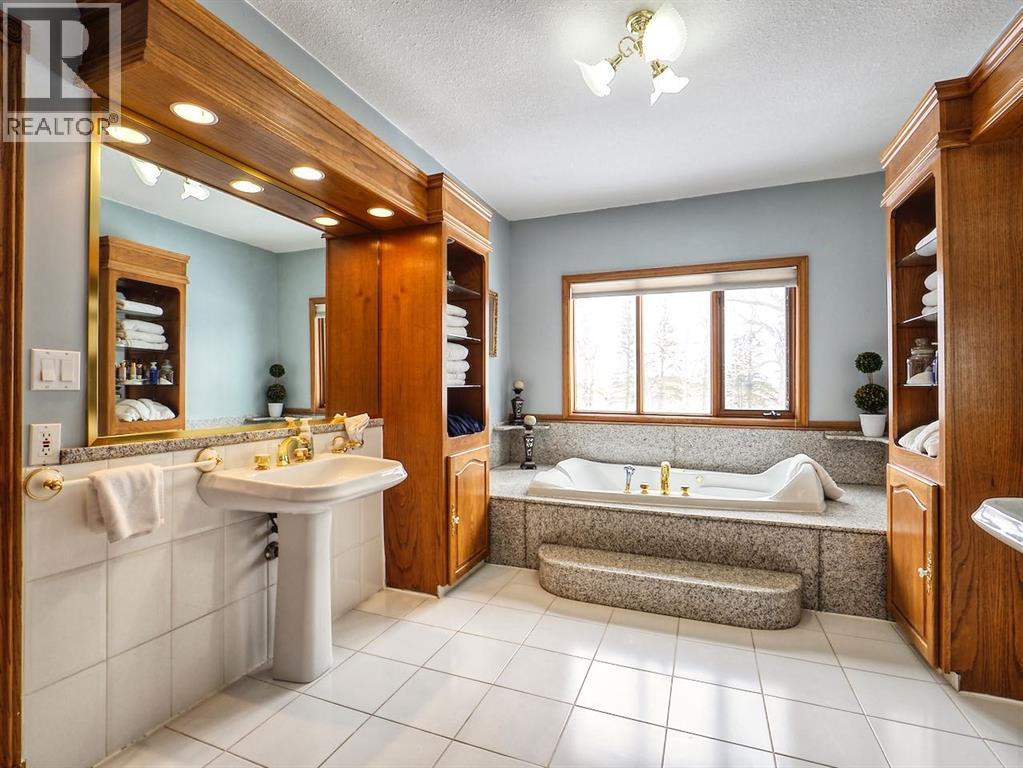 Listing photo – 311037 Range Road 220, Rural Kneehill County