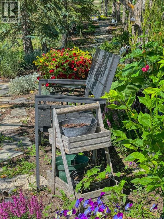 Listing photo – 311037 Range Road 220, Rural Kneehill County