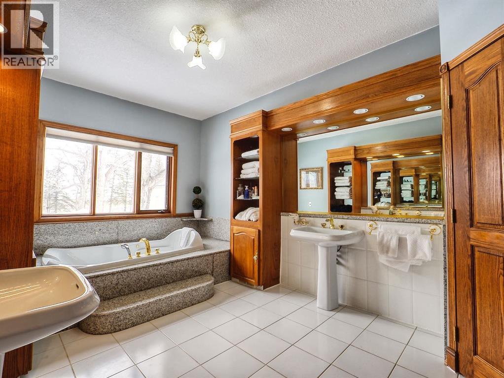 Listing photo – 311037 Range Road 220, Rural Kneehill County
