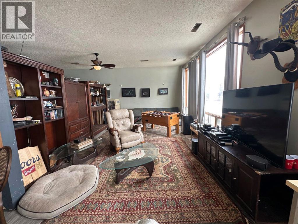 Listing photo – 311037 Range Road 220, Rural Kneehill County