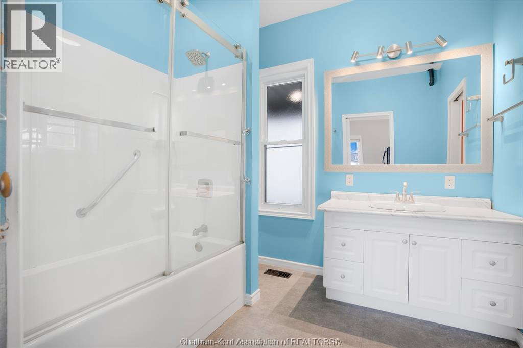 74 Barthe STREET - Image 32