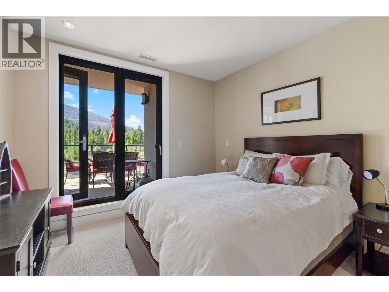 #703 326 Mara Lake Lane - 56