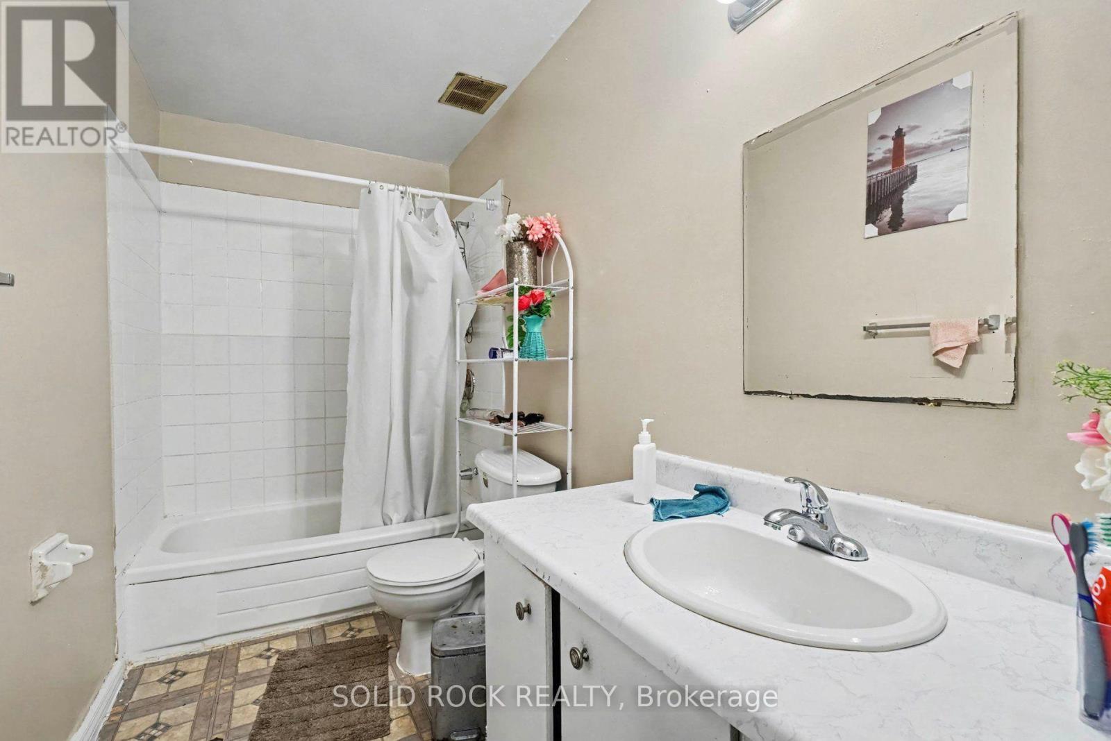 #71 1735 MEADOWBROOK ROAD - 16