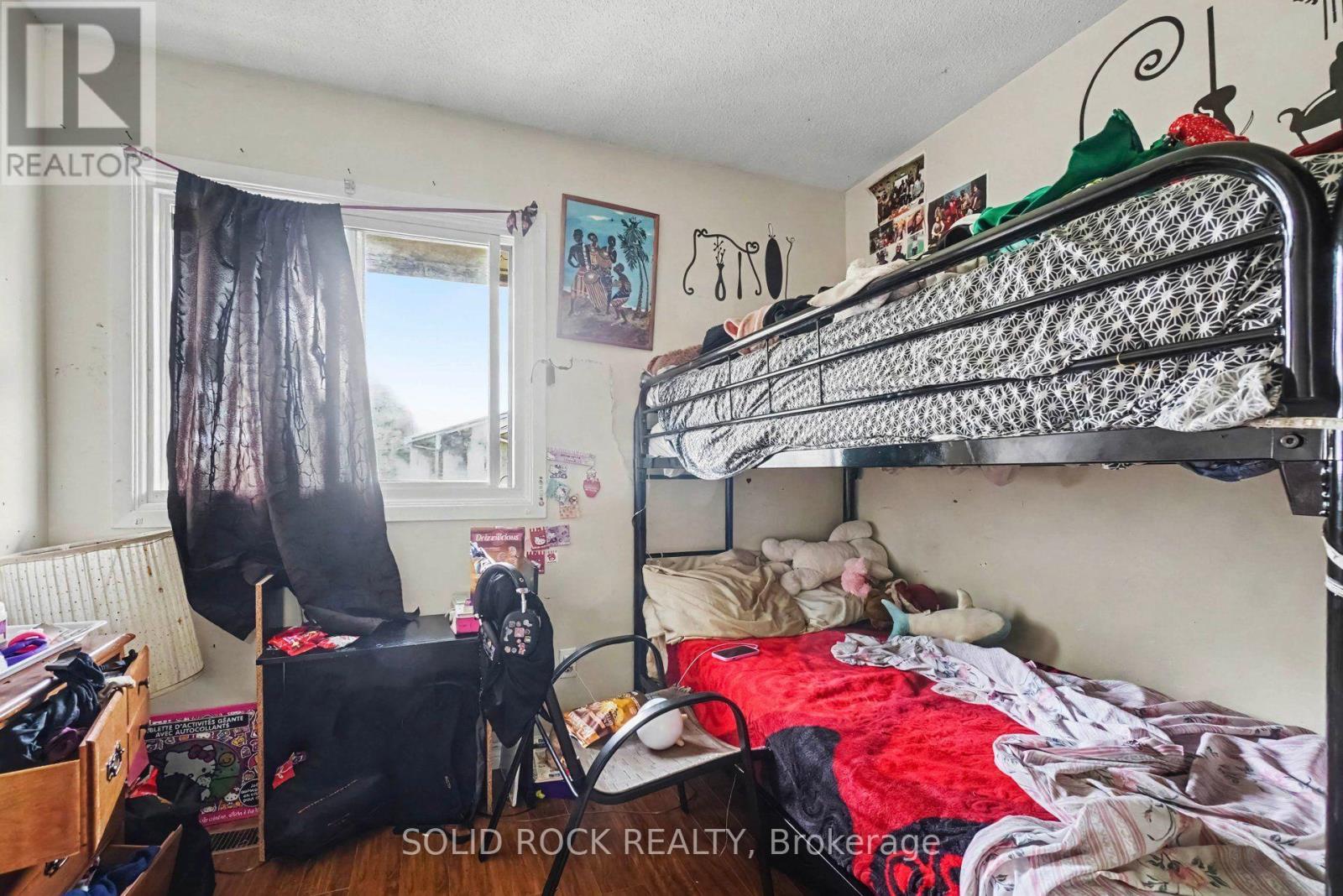 #71 1735 MEADOWBROOK ROAD - 19