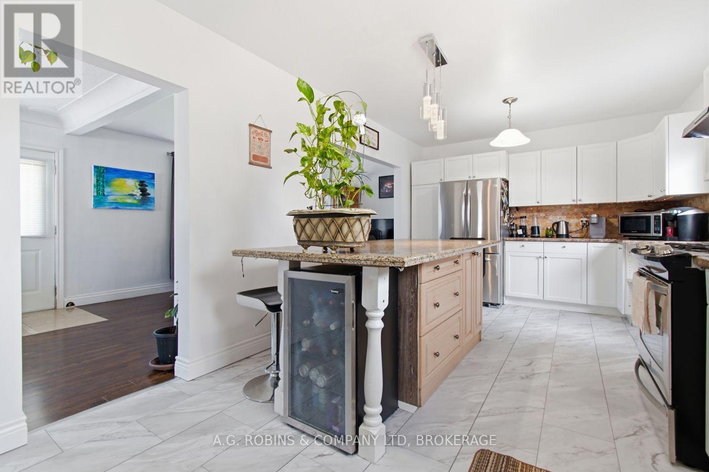 54 CLIFFORD AVENUE - 14