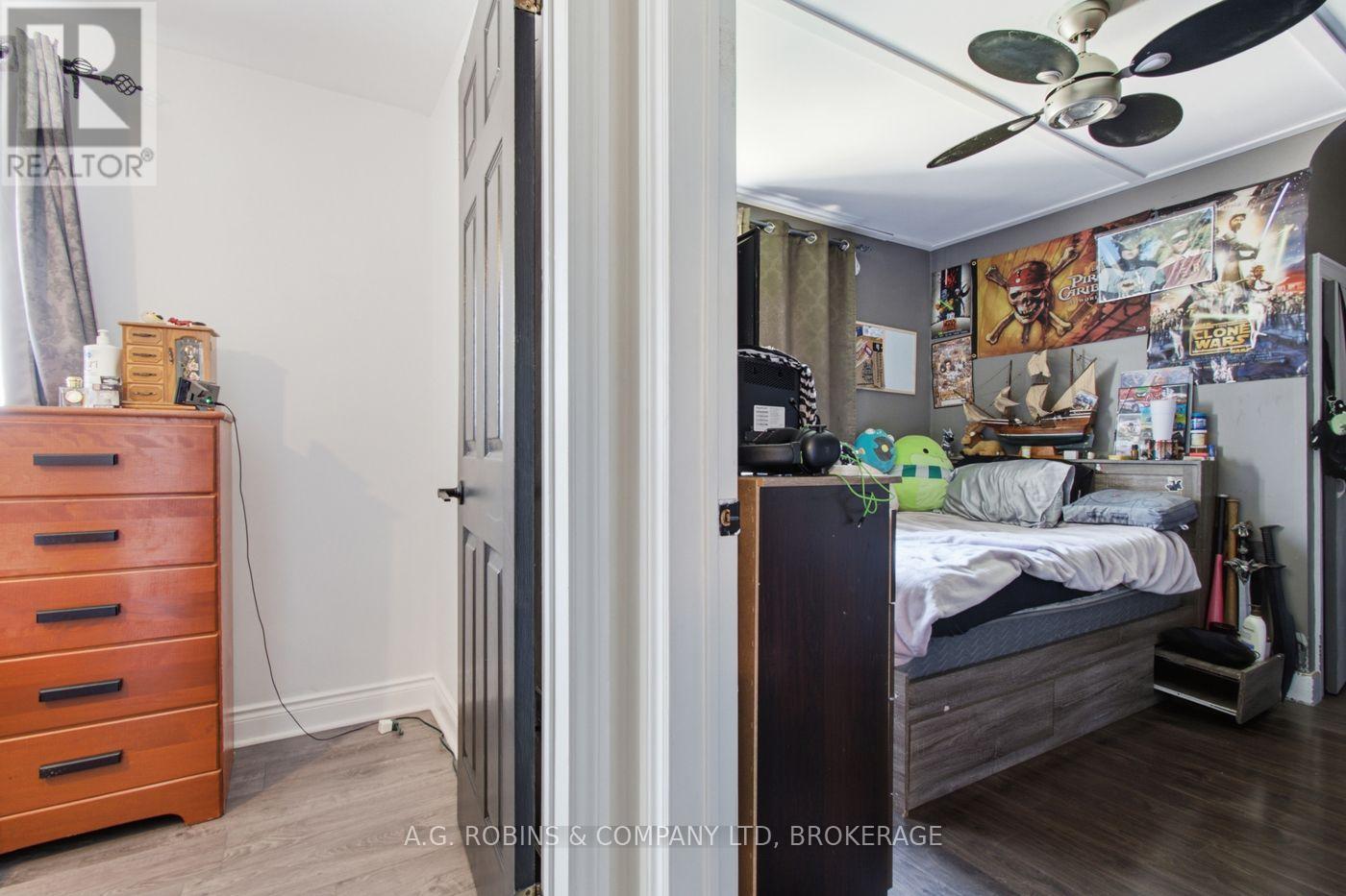 54 CLIFFORD AVENUE - Image 28