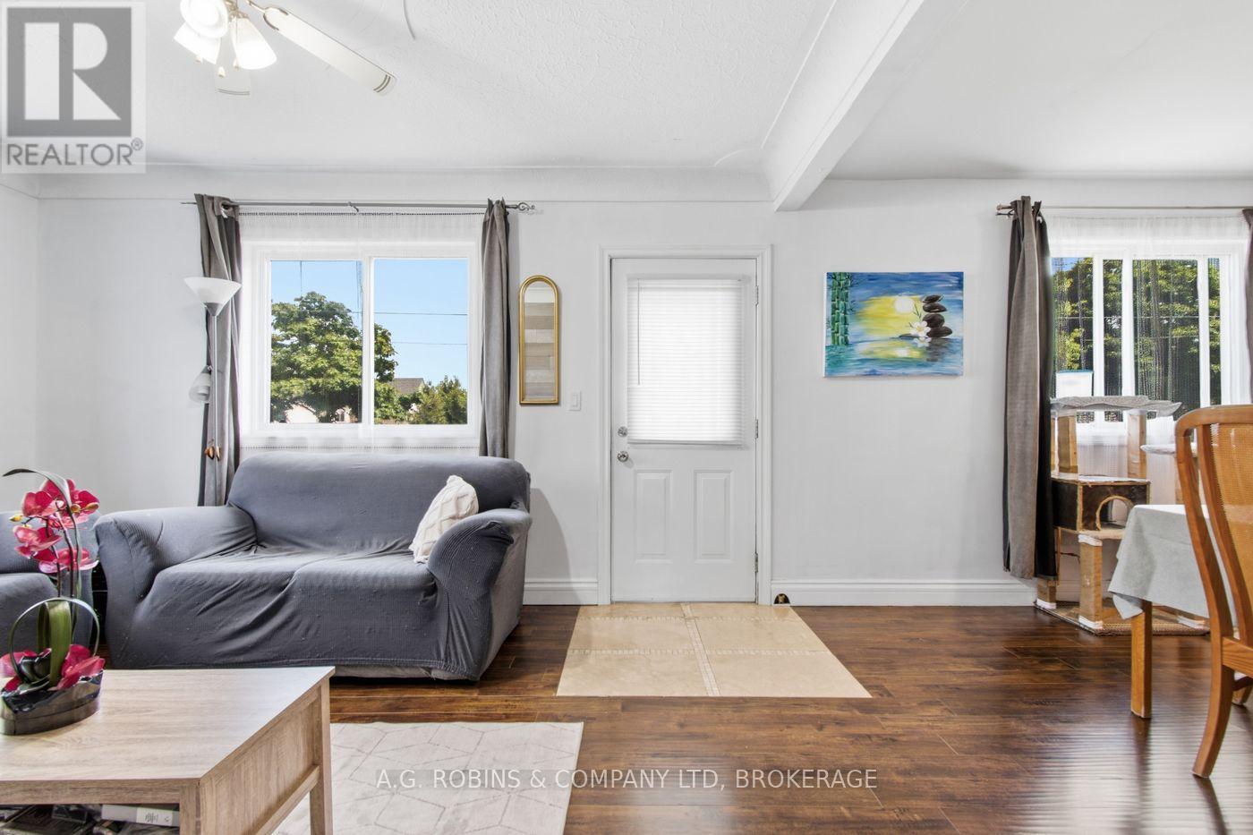 54 CLIFFORD AVENUE - 4