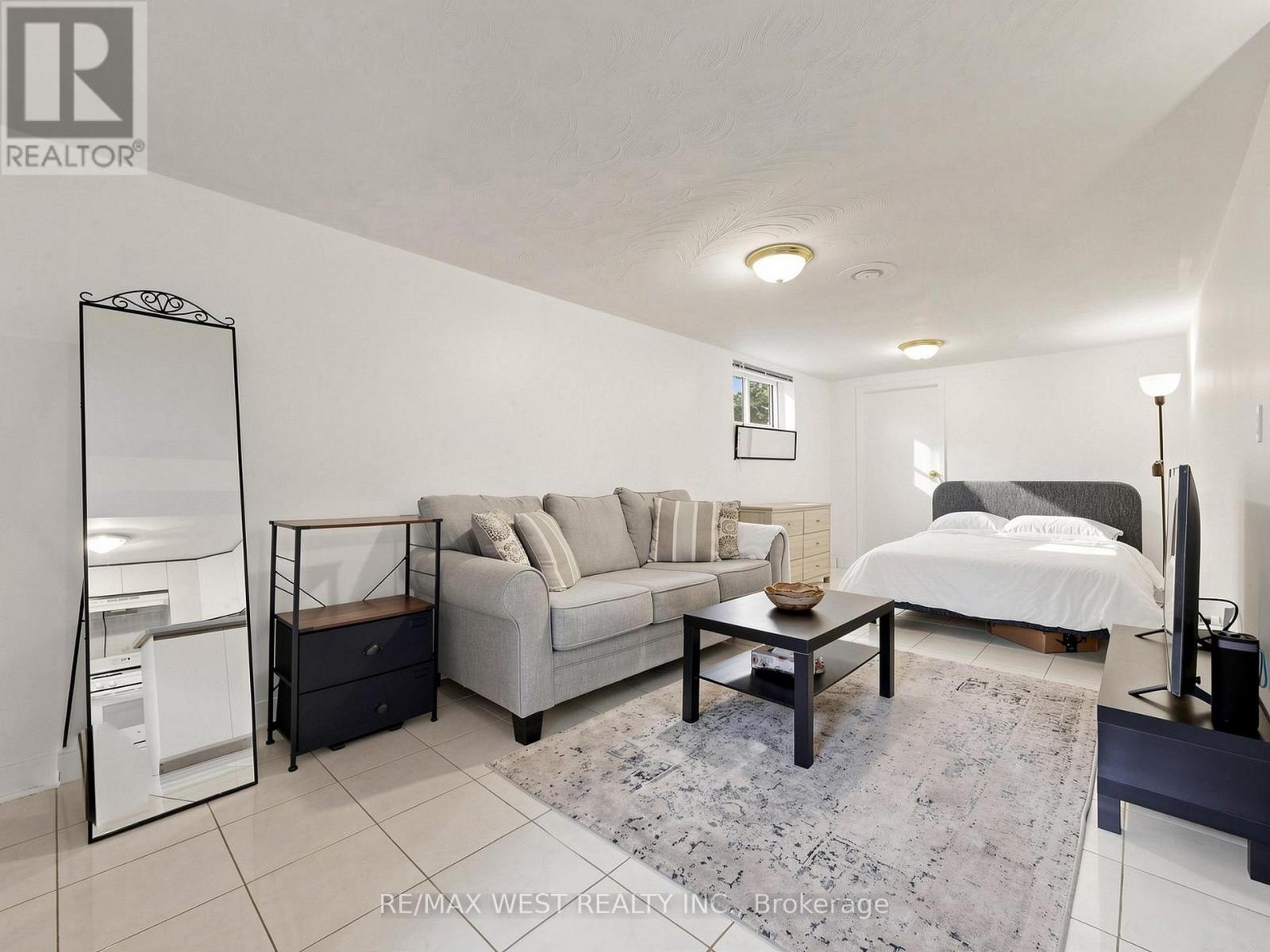 941 WILLOWDALE AVENUE - 27