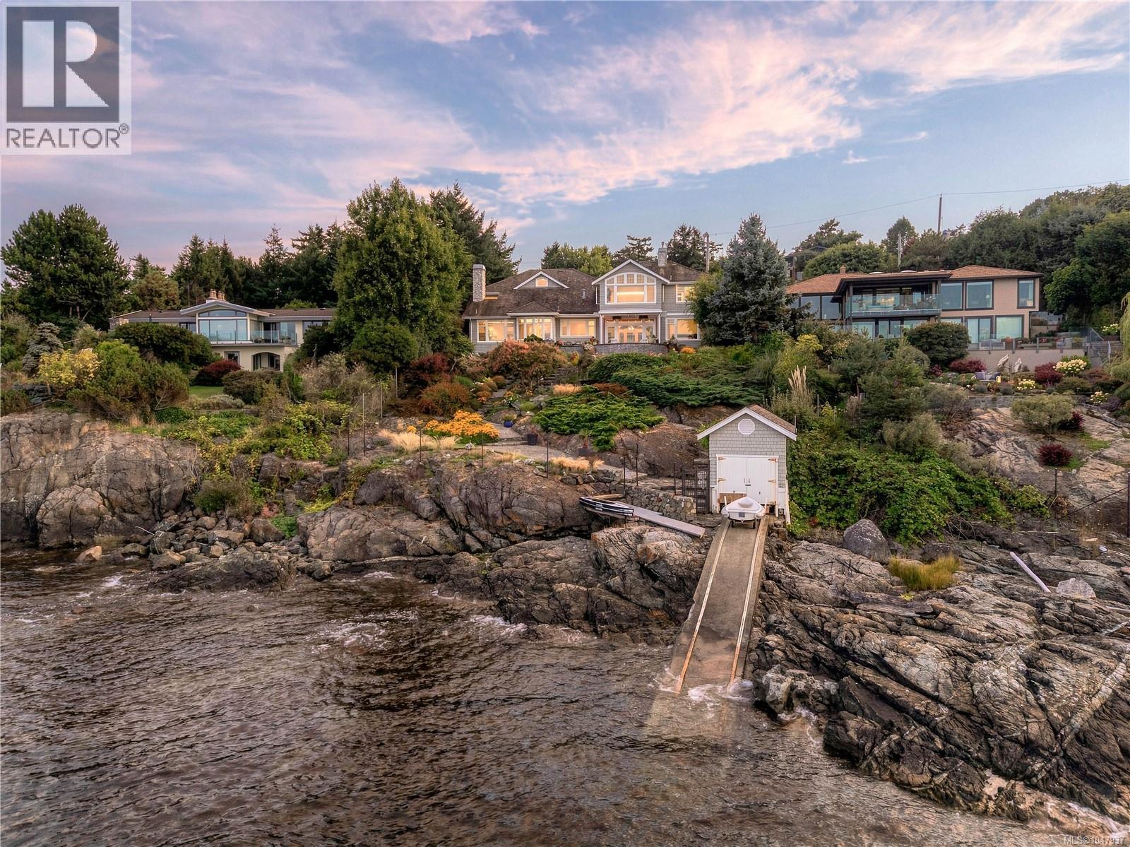  2924 Mt. Baker View Road, Saanich