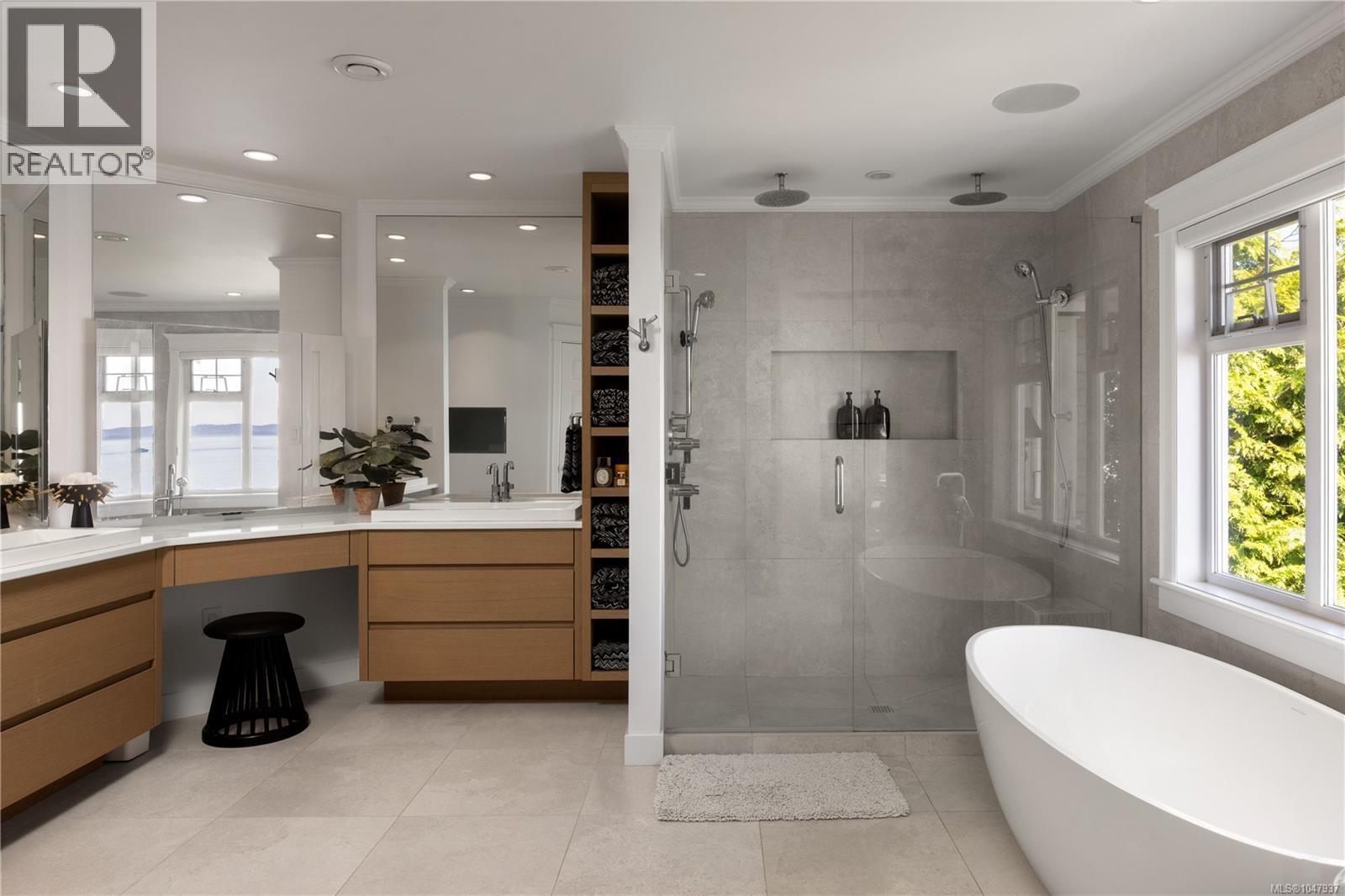  2924 Mt. Baker View Road, Saanich