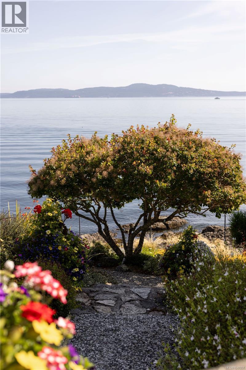  2924 Mt. Baker View Road, Saanich