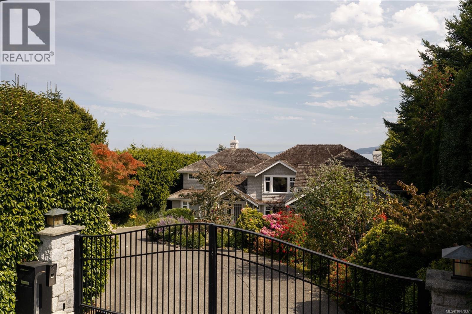  2924 Mt. Baker View Road, Saanich