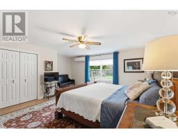 10 Connaught Ave Avenue, Middleton, NS B0S1P0 Photo 22