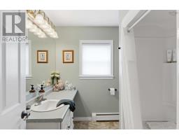10 Connaught Ave Avenue, Middleton, NS B0S1P0 Photo 20