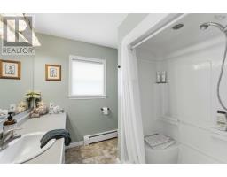 10 Connaught Ave Avenue, Middleton, NS B0S1P0 Photo 21