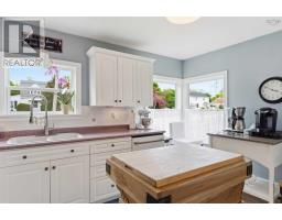 Laundry room - 10 Connaught Ave Avenue, Middleton, NS B0S1P0 Photo 9