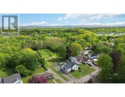 10 Connaught Ave Avenue, Middleton, NS B0S1P0 Photo 48