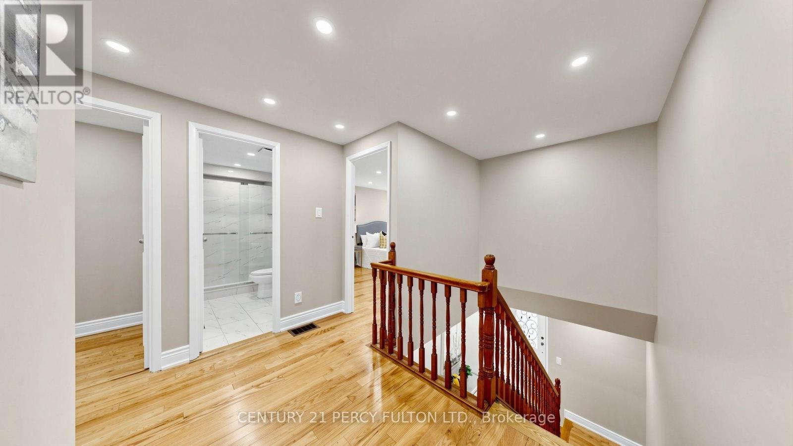 70 KNIGHTSBRIDGE WAY - 15