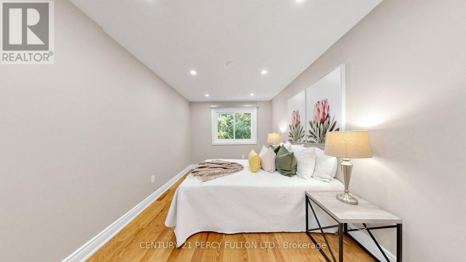 70 KNIGHTSBRIDGE WAY - 27