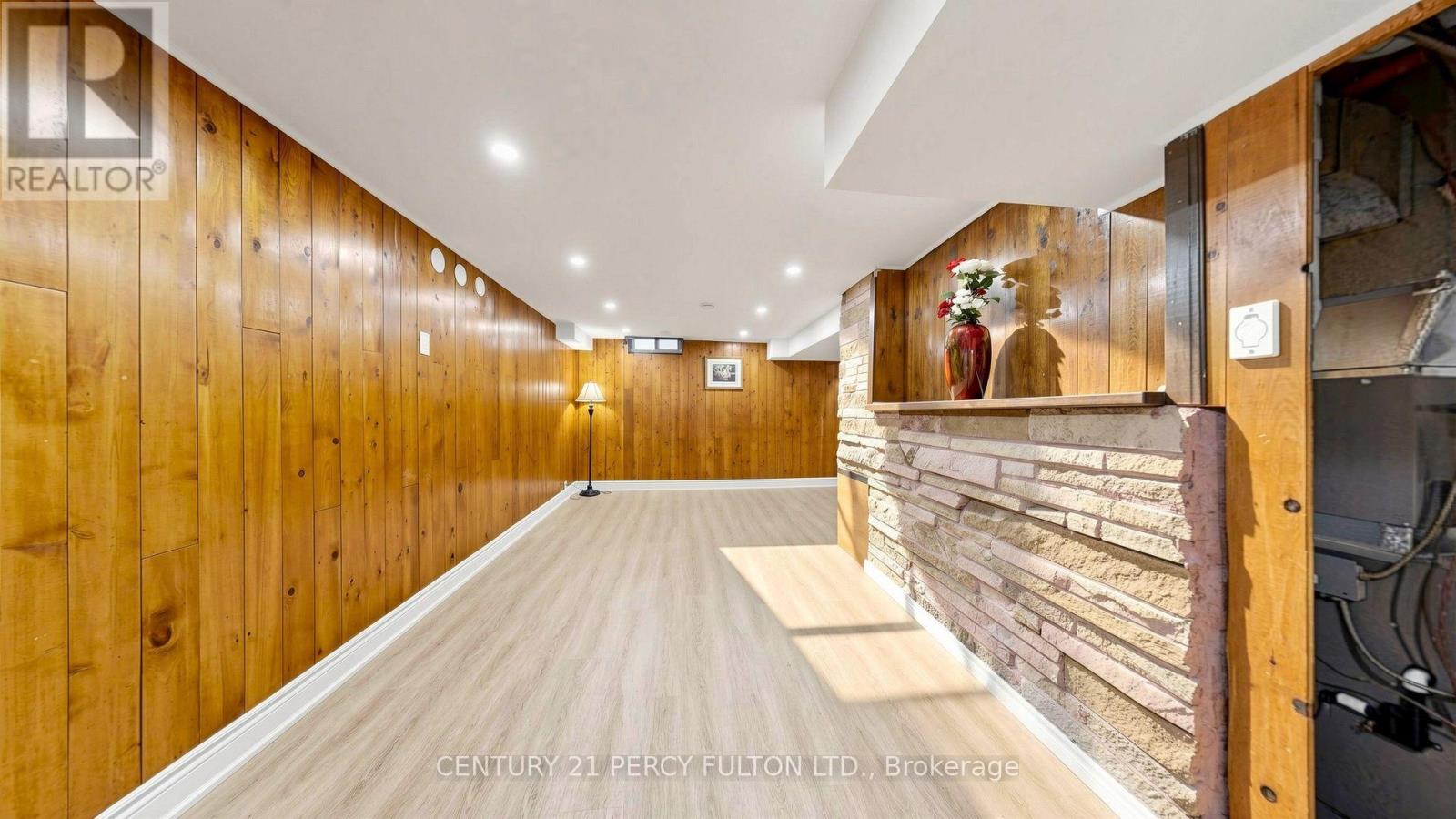 70 KNIGHTSBRIDGE WAY - Image 40