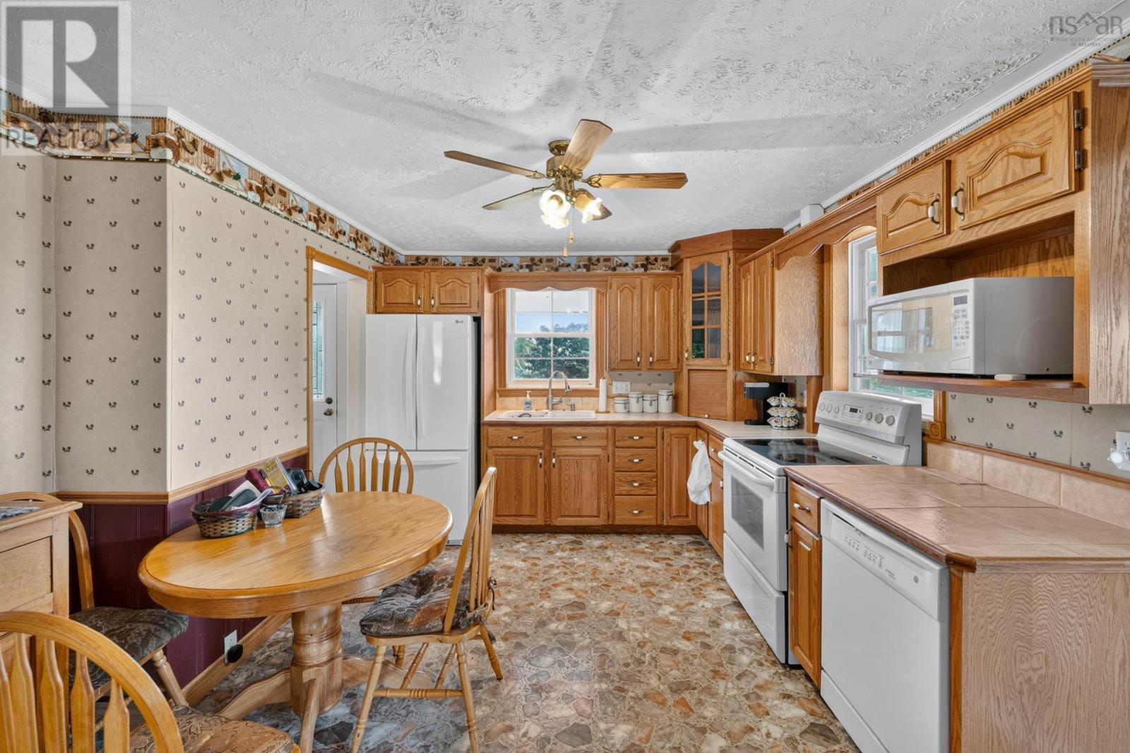 4834 Shore Road W - 20