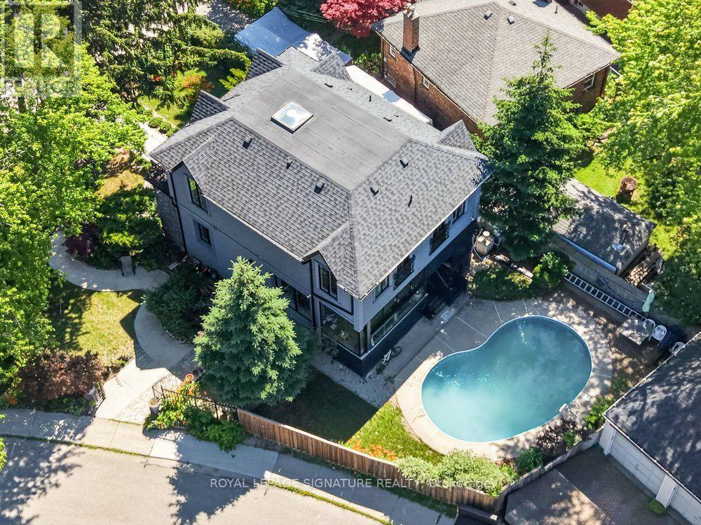 32 CLIFFCREST DRIVE - 2