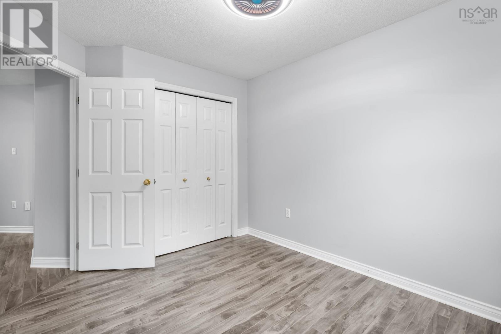 142 Stoneybrook Court - 27