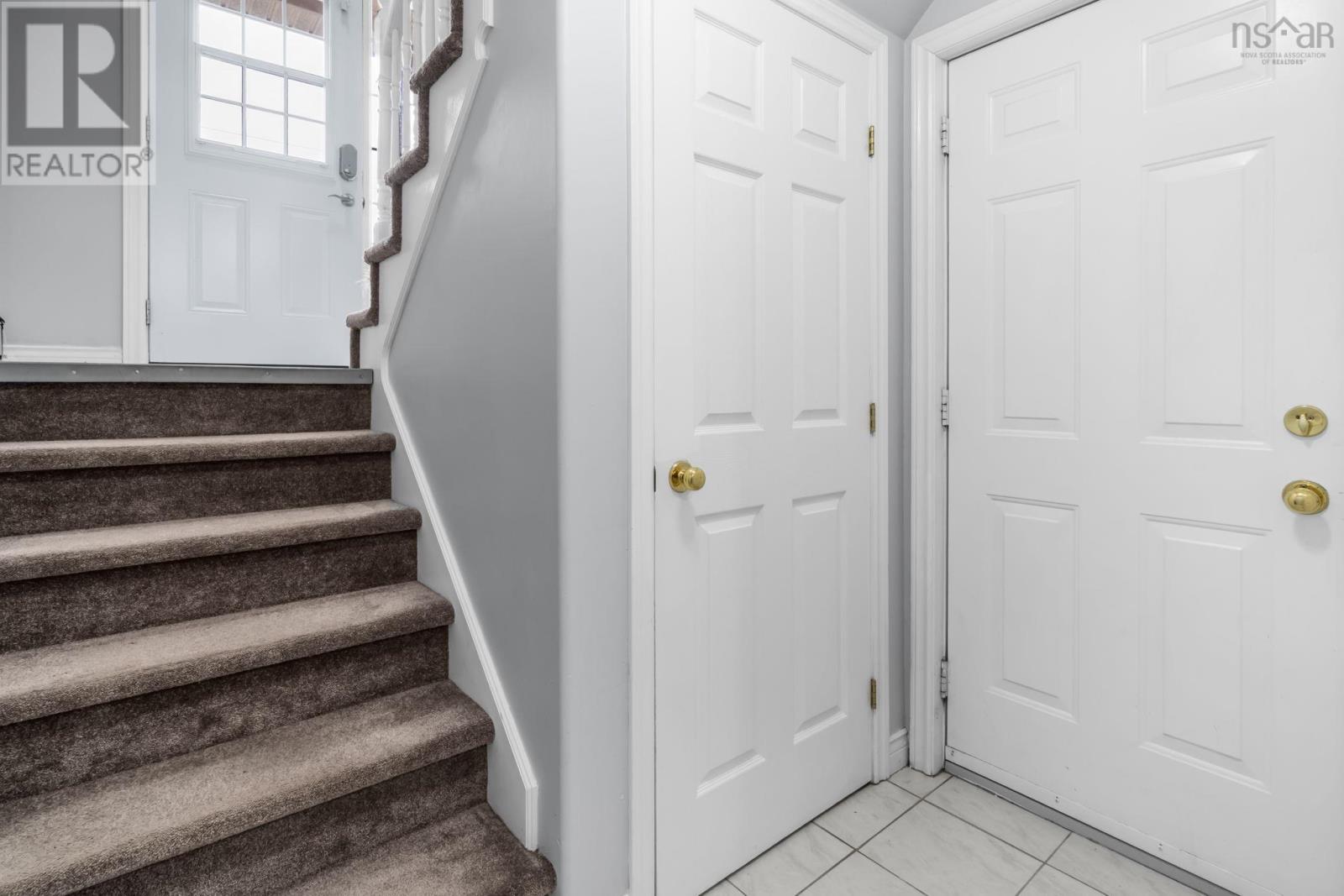 Property 29 of 37 of 142 Stoneybrook Court