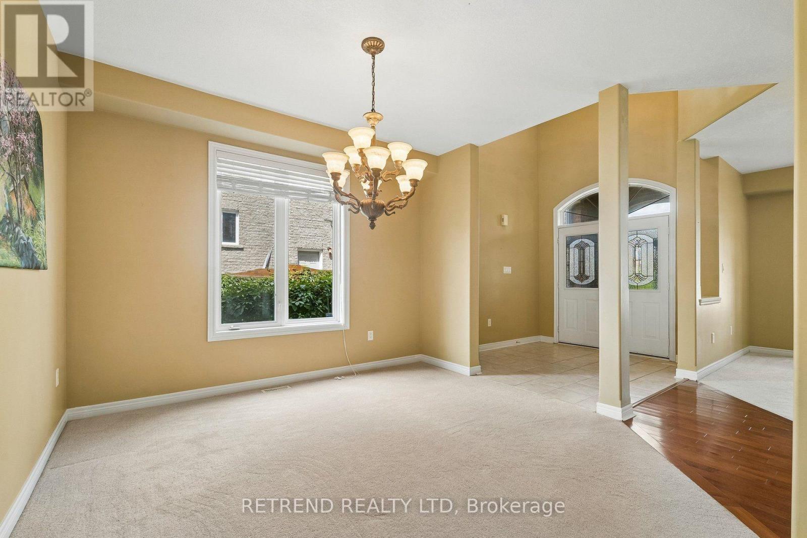 36 SANDRINGHAM DRIVE - 15