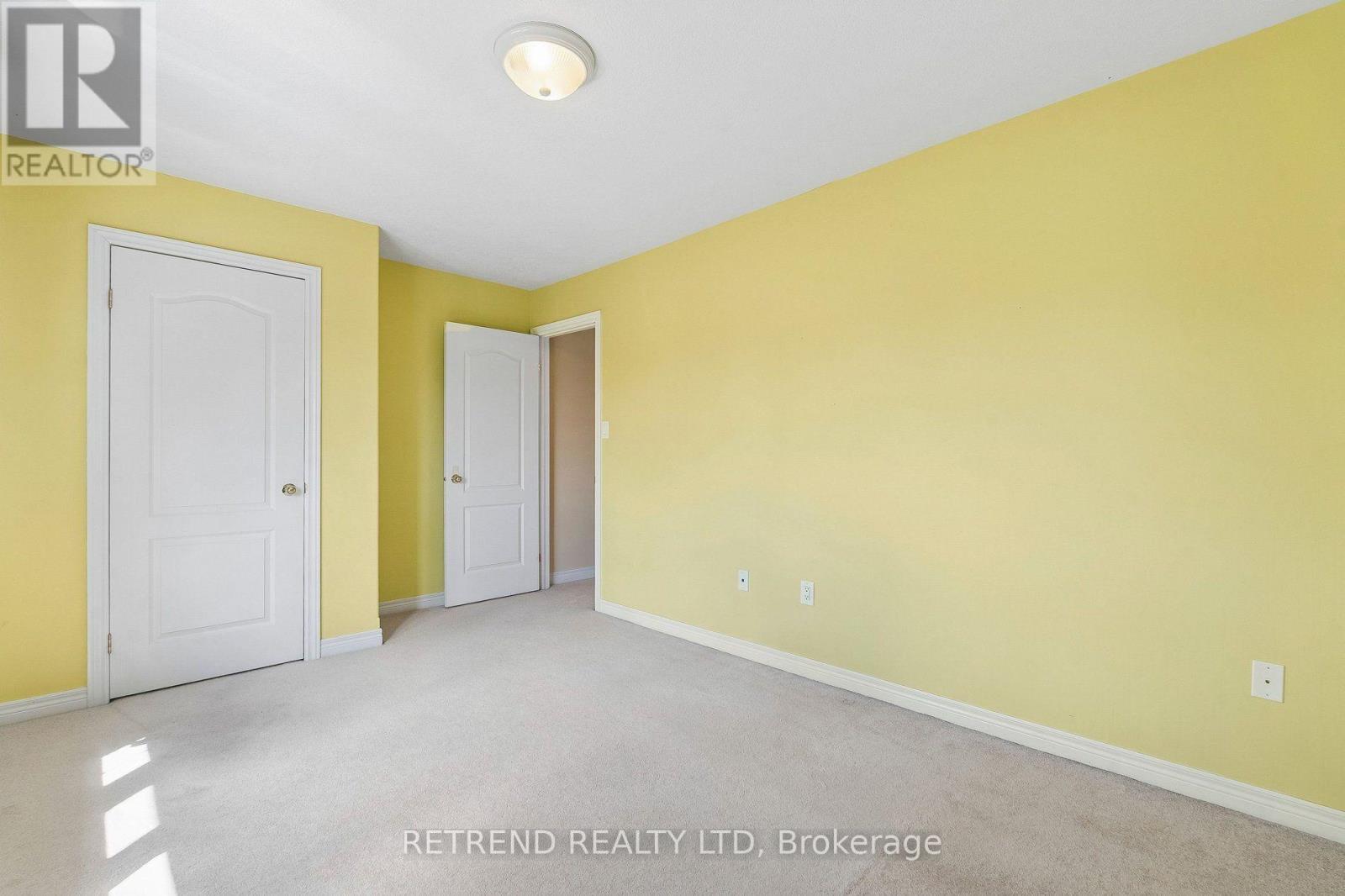 36 SANDRINGHAM DRIVE - 33