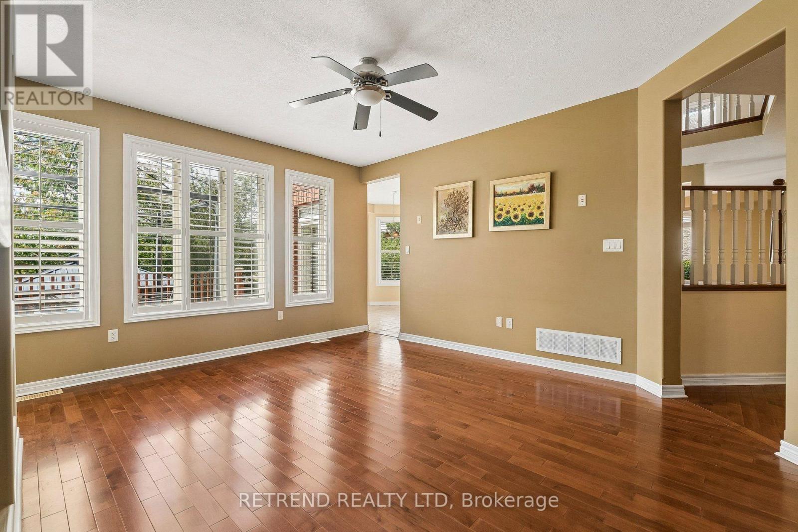 36 SANDRINGHAM DRIVE - 8