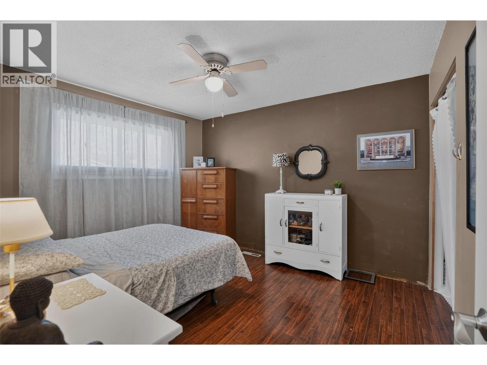 3955 Woodland Drive - Image 19