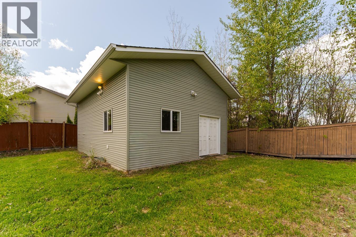 5772 HEYER ROAD, Prince George