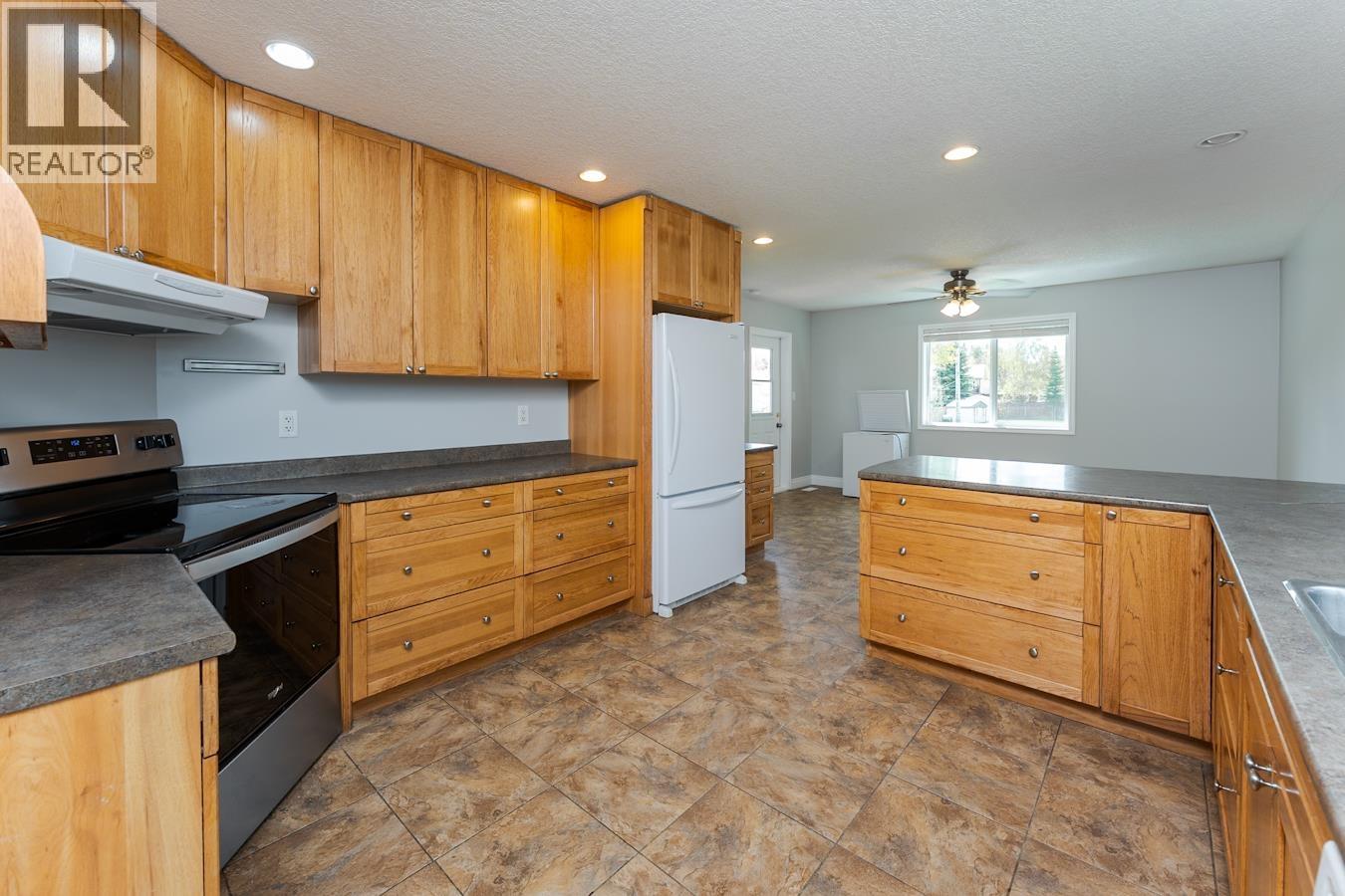 5772 HEYER ROAD, Prince George