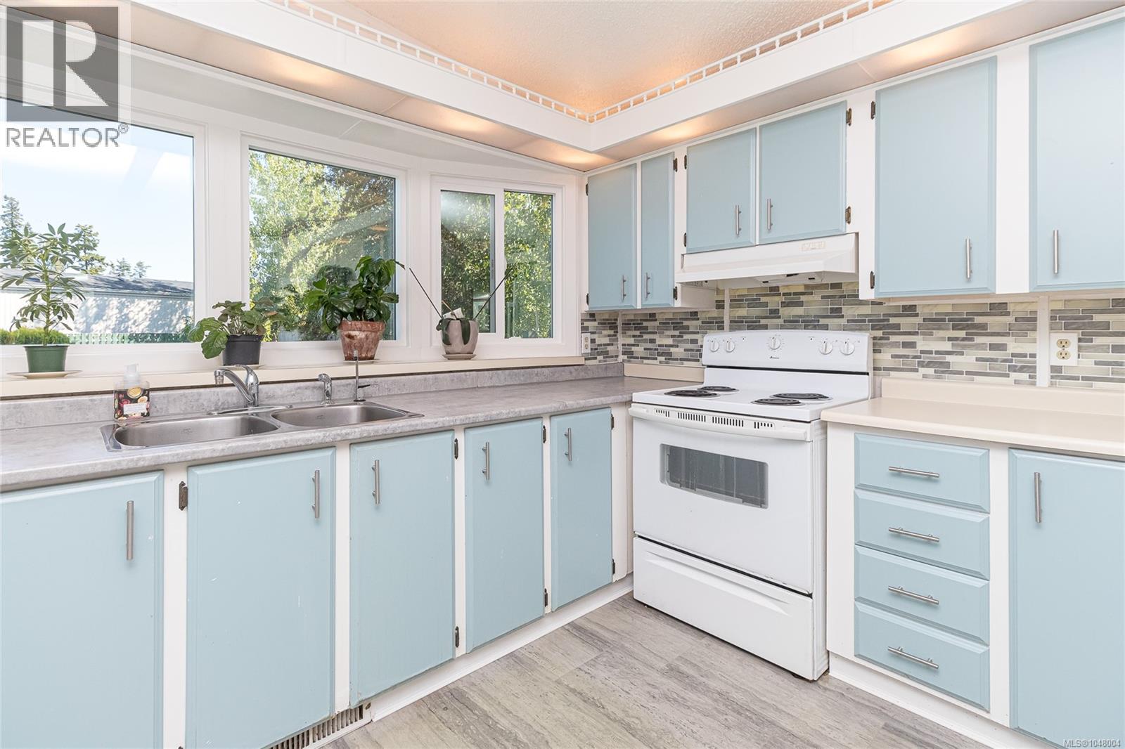 #64 7701 Central Saanich Rd - 8
