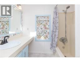64 7701 Central Saanich Rd, Central Saanich, BC V8M1X4 Photo 13