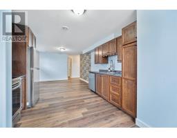15 Hartland Avenue thumbnail 18