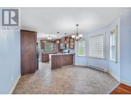 15 Hartland Avenue thumbnail 8