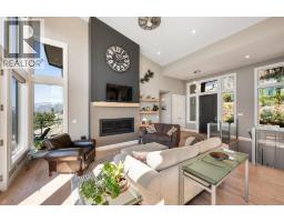 4pc Ensuite bath - 2498 Winifred Road, Naramata, BC V0H1N1 Photo 6