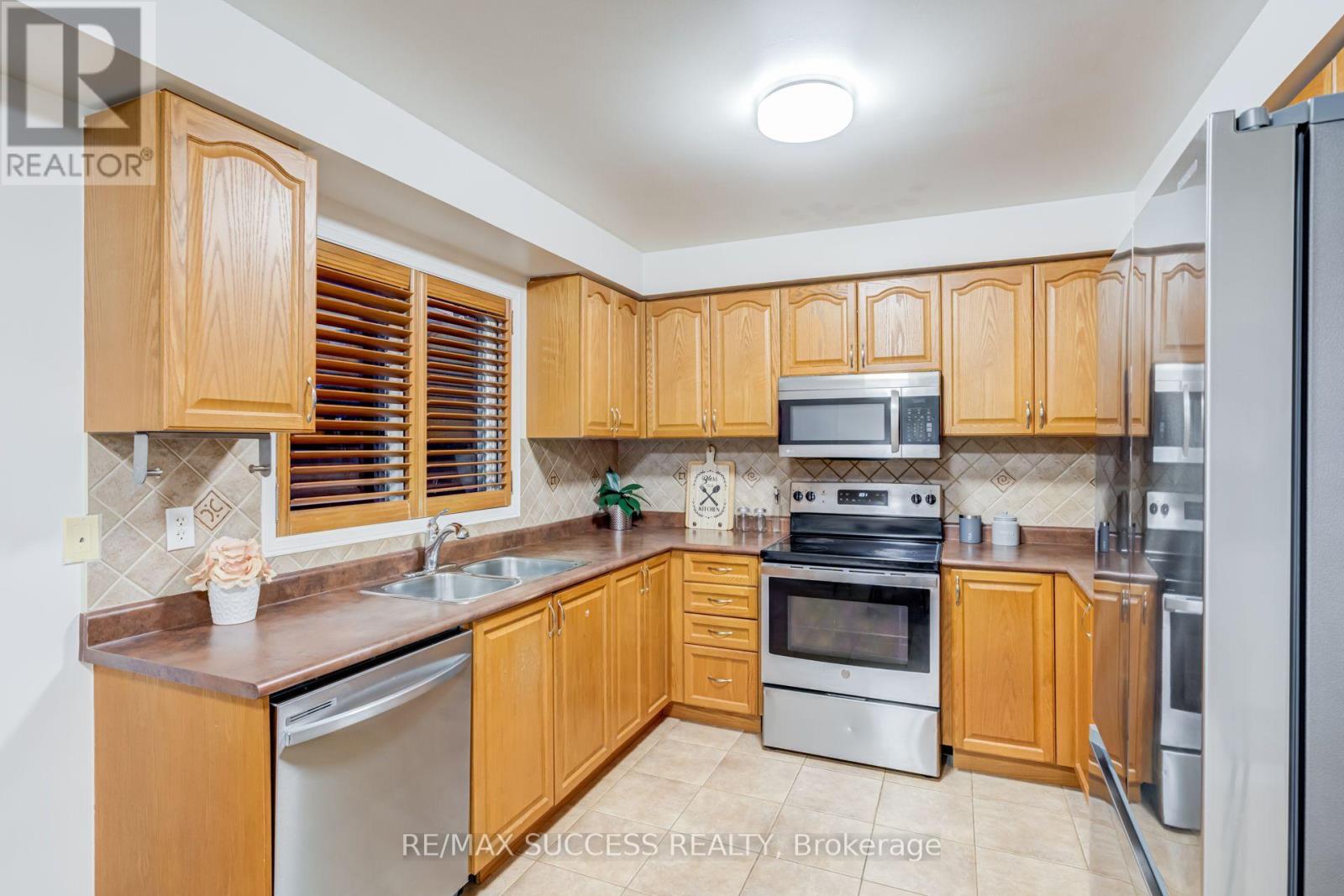 54 FERNCROFT PLACE - Image 13