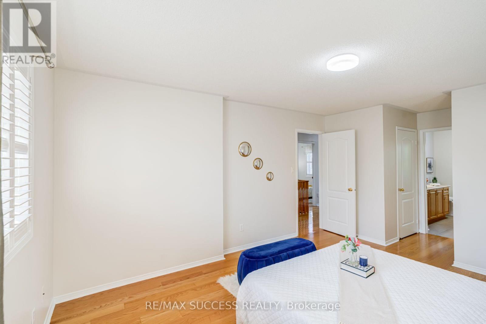 54 FERNCROFT PLACE - 26