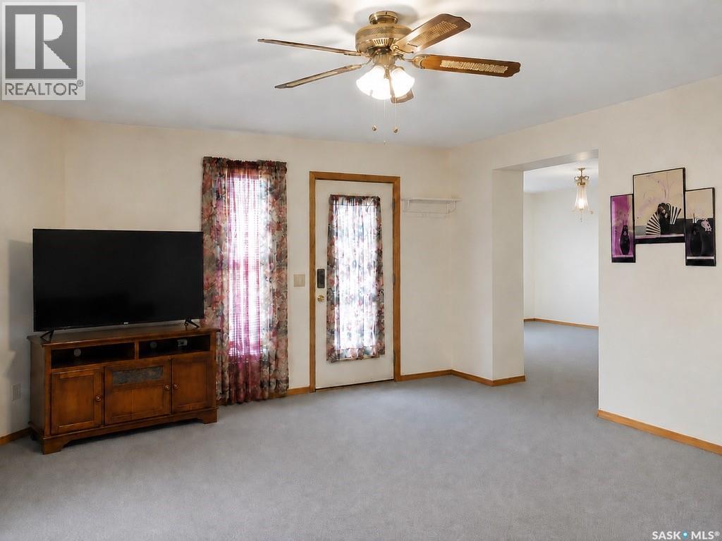 43 1st AVENUE NW - Image 8
