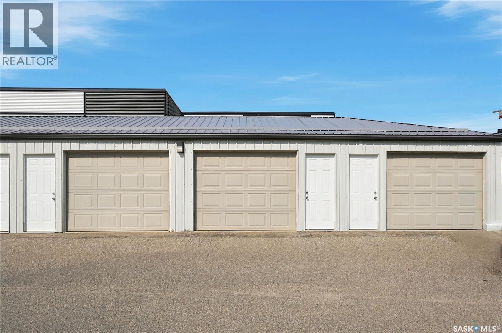 #204 211 D AVENUE N - Image 41