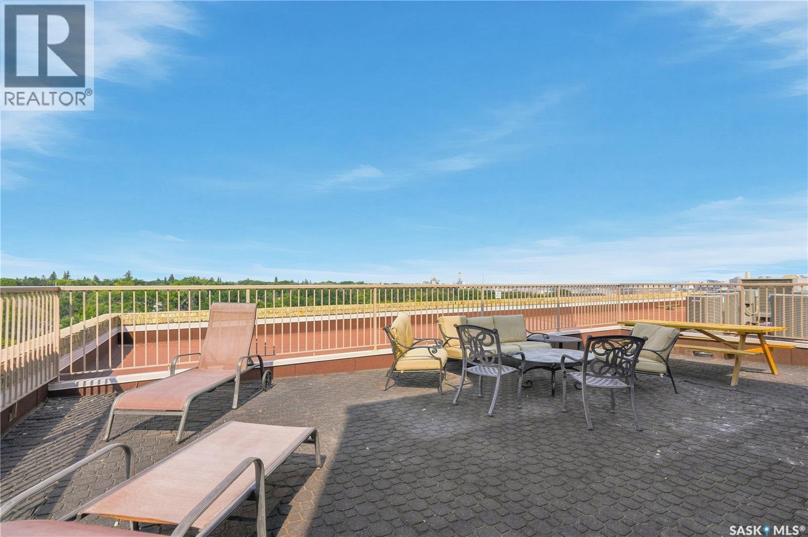 #204 211 D AVENUE N - Image 42