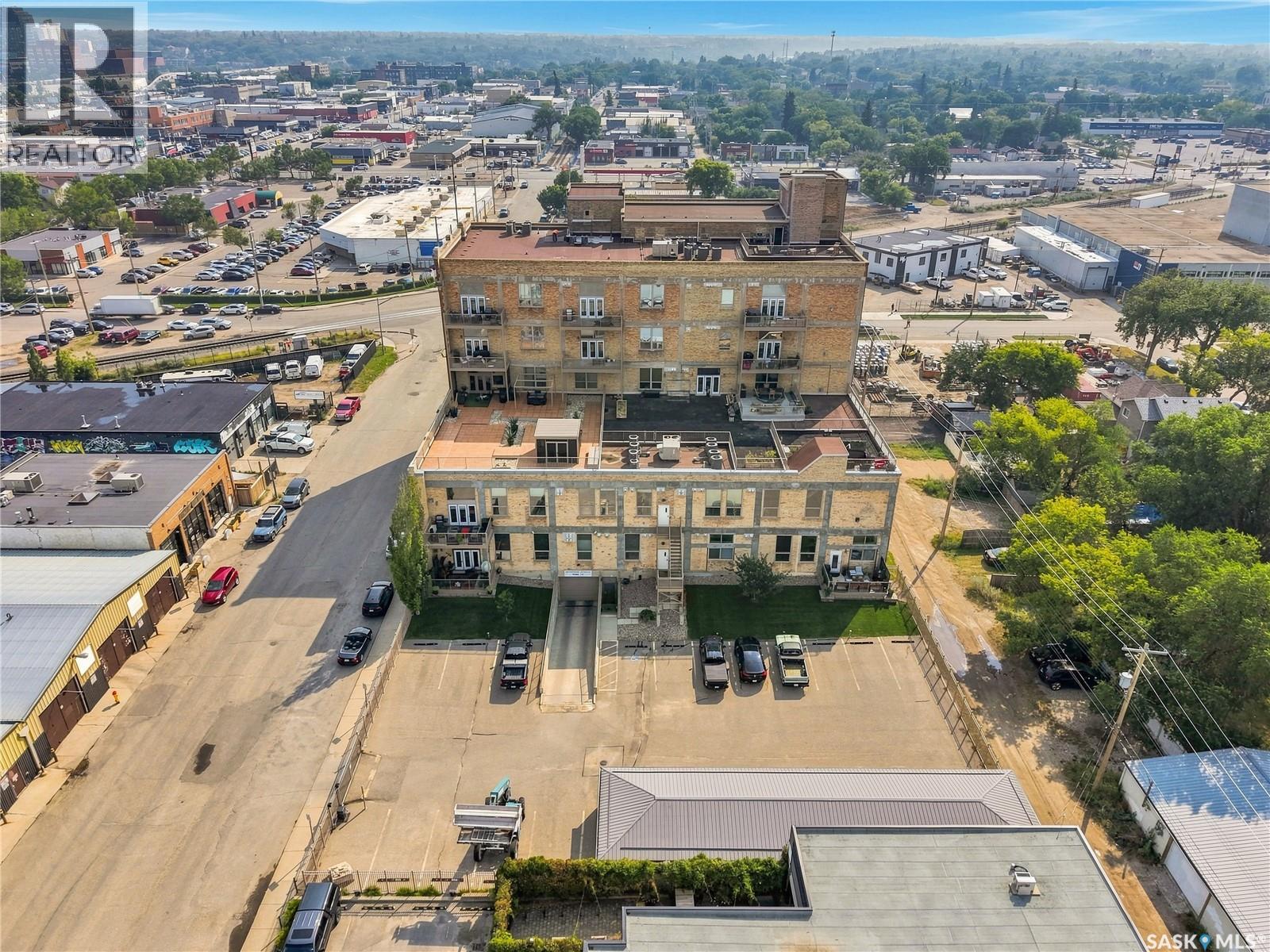 #204 211 D AVENUE N - 46