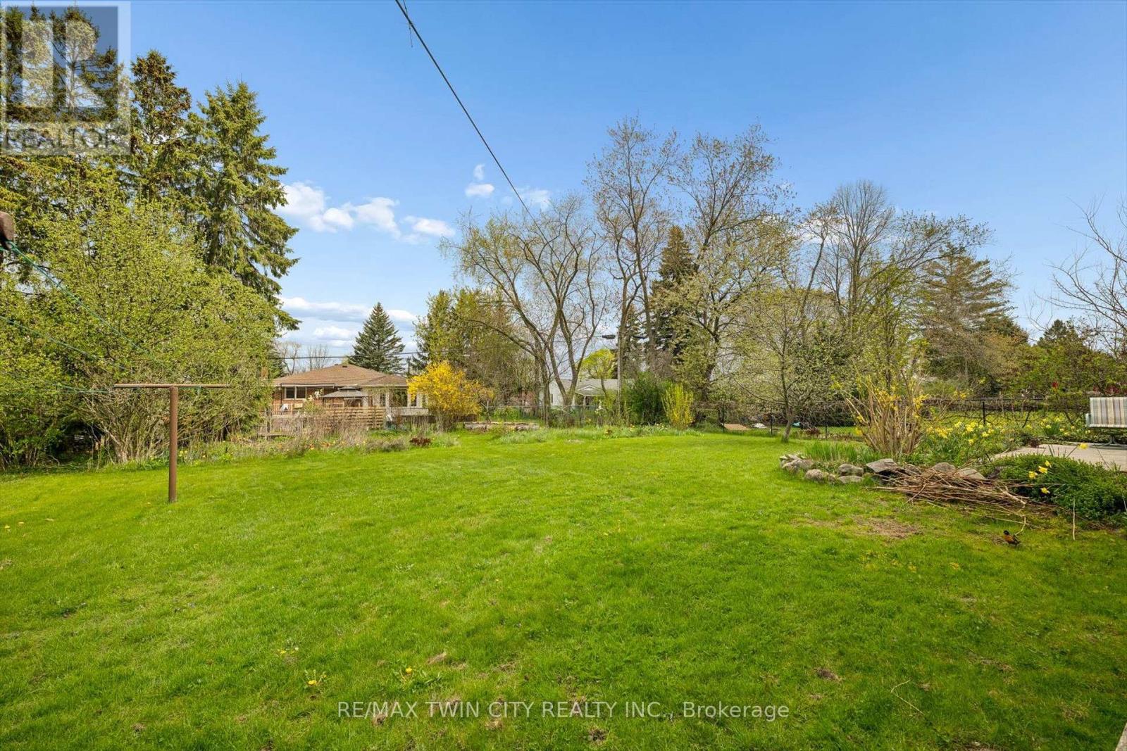 146 CARSON DRIVE — photo 2